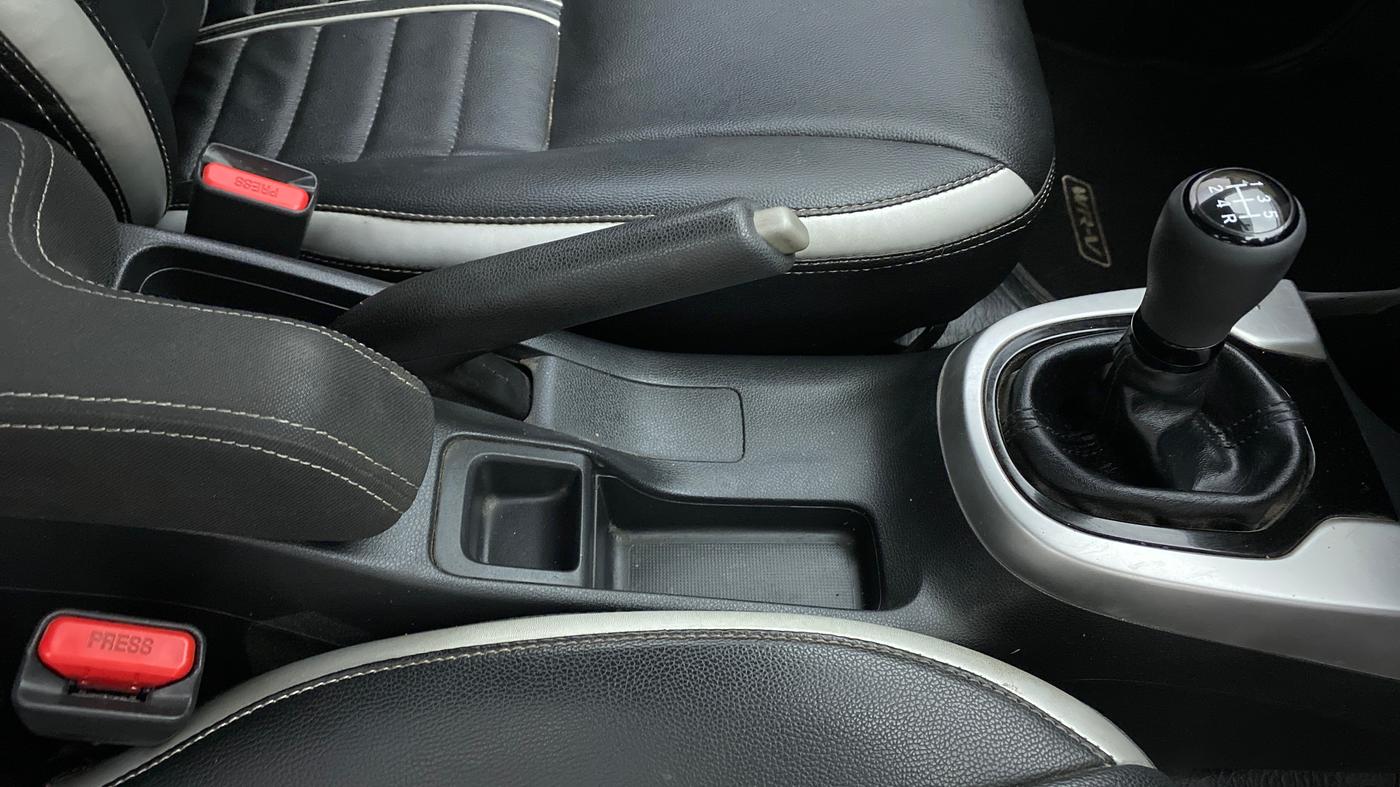2019 Honda WR-V 1.2 i-VTEC VX MT, Petrol, Manual, Gear Lever