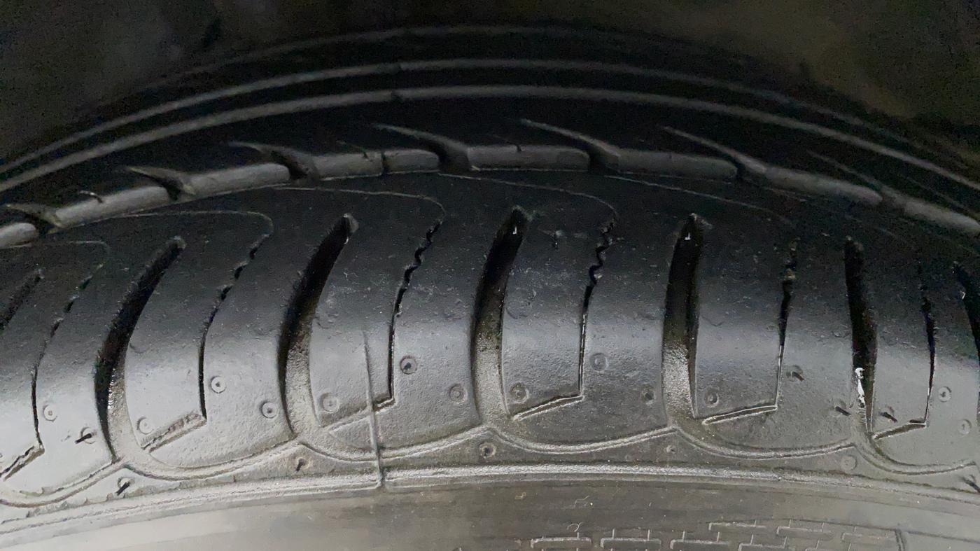 2021 Ford Ecosport TITANIUM PLUS SE1.5 TDCI MT, Diesel, Manual, 13,112 km, Left Front Tyre Tread