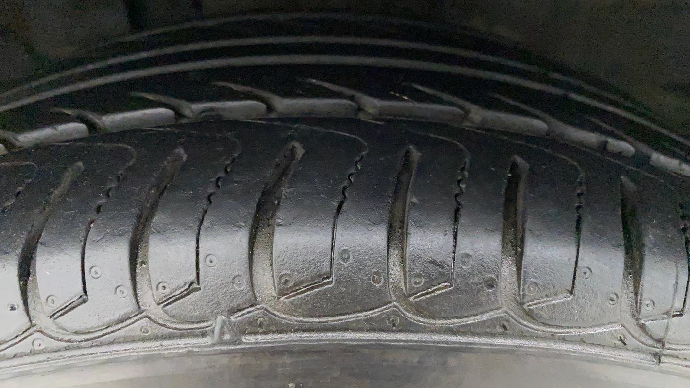 2021 Ford Ecosport TITANIUM PLUS SE1.5 TDCI MT, Diesel, Manual, 13,112 km, Right Front Tyre Tread