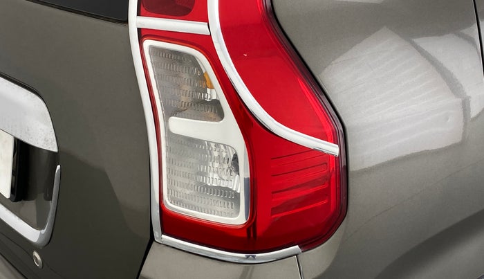 2021 Maruti New Wagon-R 1.0 Lxi (o) cng, CNG, Manual, 36,993 km, Right tail light - Chrome has minor damage