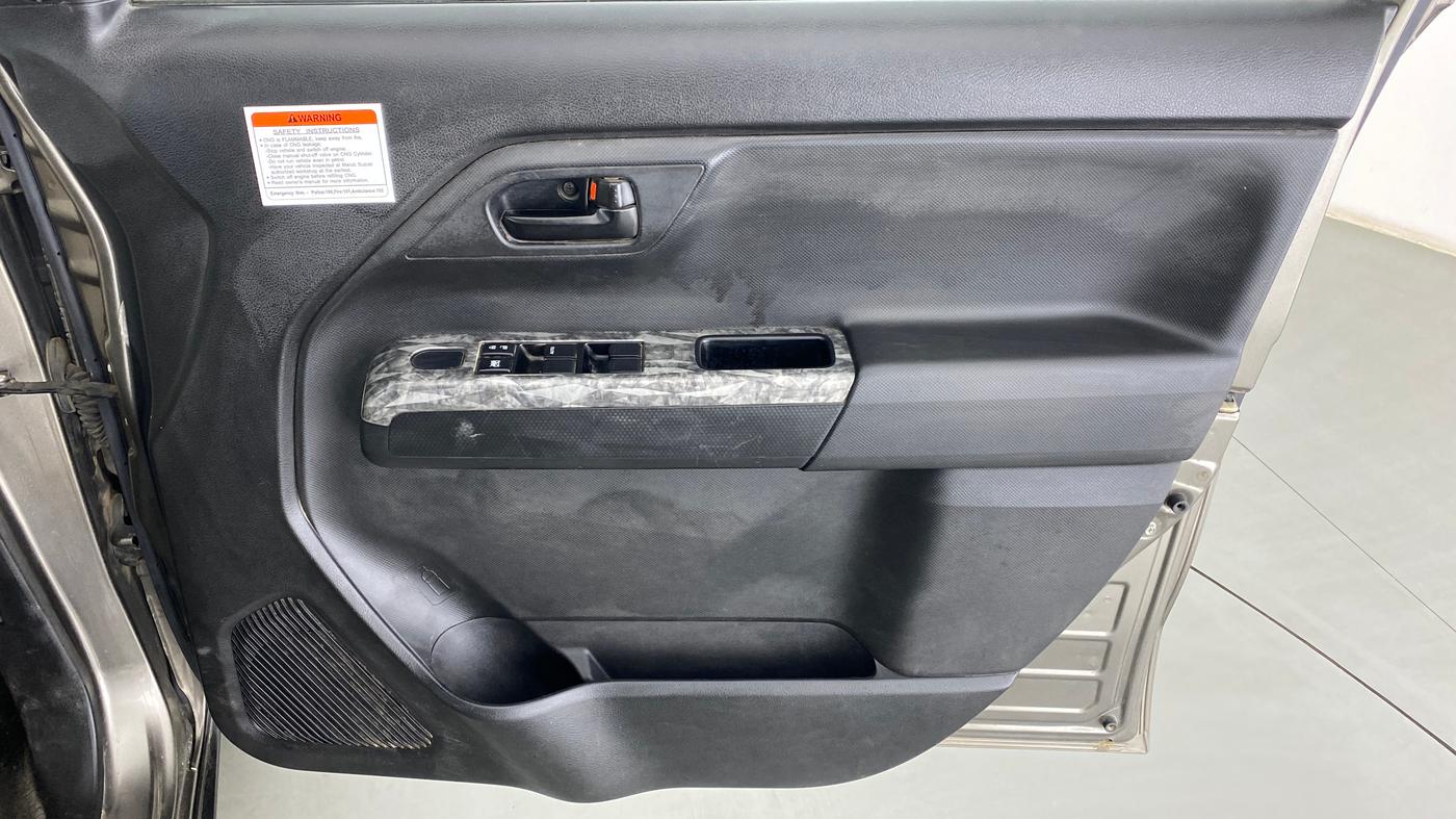 2021 Maruti New Wagon-R 1.0 Lxi (o) cng, CNG, Manual, 36,993 km, Driver Side Door Panels Control