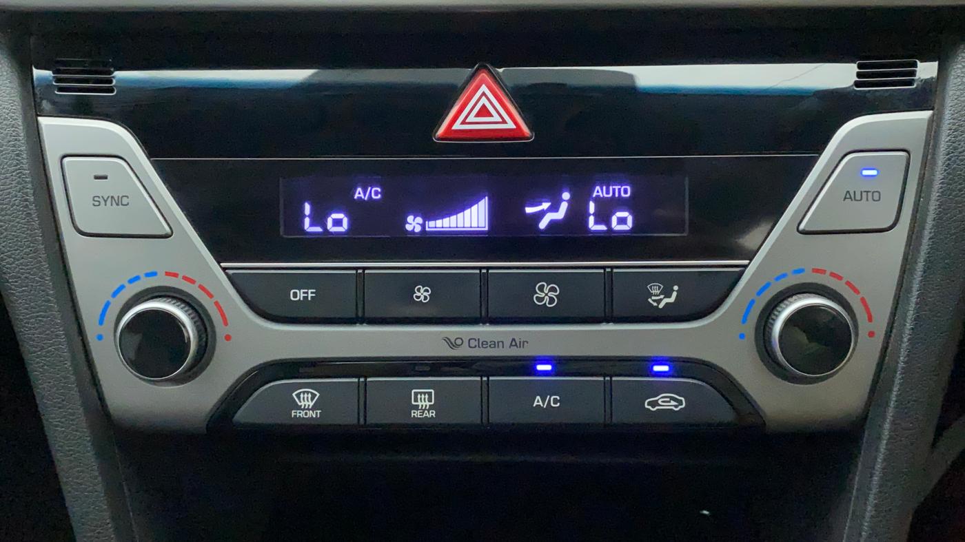 2018 Hyundai New Elantra 2.0 SX MT PETROL, Petrol, Manual, 55,596 km, Automatic Climate Control