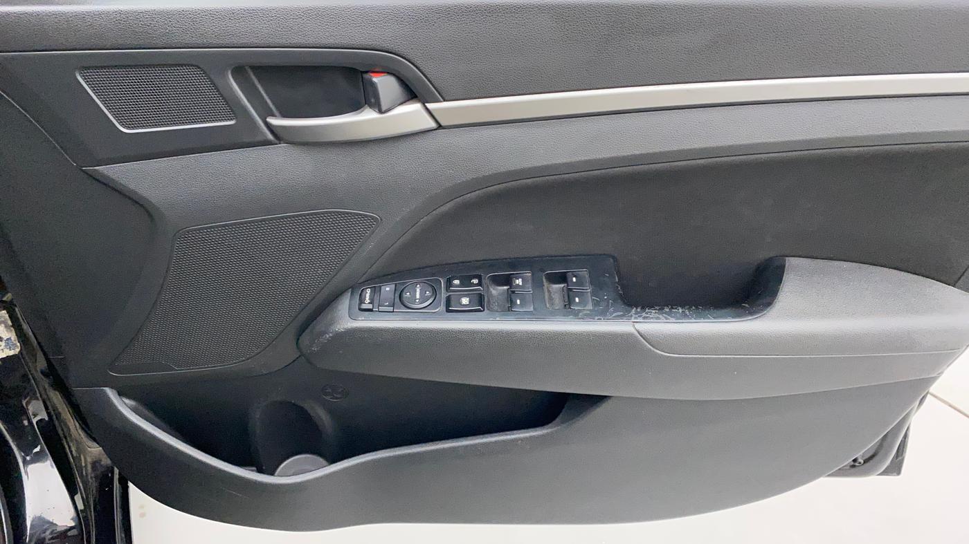 2018 Hyundai New Elantra 2.0 SX MT PETROL, Petrol, Manual, 55,596 km, Driver Side Door Panels Control