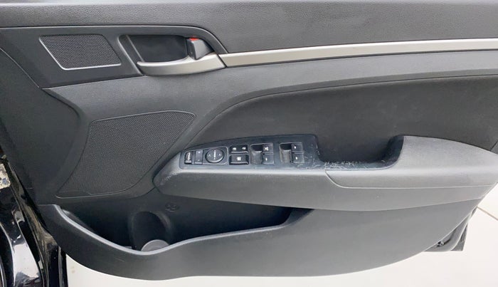 2018 Hyundai New Elantra 2.0 SX MT PETROL, Petrol, Manual, 55,596 km, Driver Side Door Panels Control