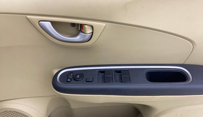 2017 Honda Amaze 1.2L I-VTEC SX, Petrol, Manual, 74,833 km, Driver Side Door Panels Control