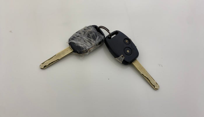 2017 Honda Amaze 1.2L I-VTEC SX, Petrol, Manual, 74,833 km, Key Close Up