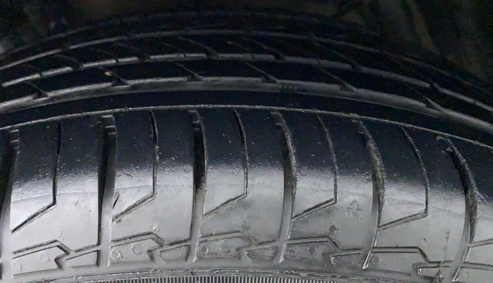 2018 Maruti S Cross ZETA 1.3 SHVS, Diesel, Manual, 47,501 km, Right Front Tyre Tread