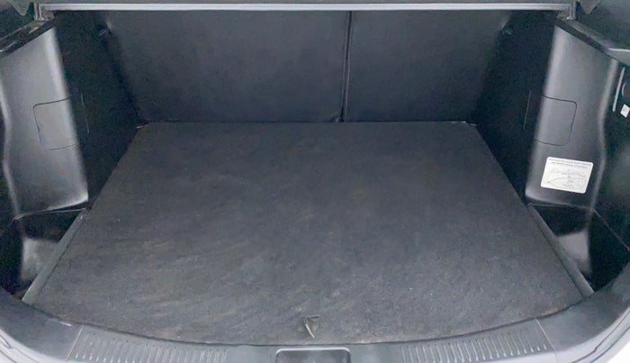 2018 Maruti S Cross ZETA 1.3 SHVS, Diesel, Manual, 47,501 km, Boot Inside