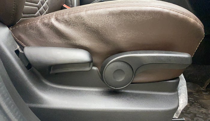 2022 Toyota URBAN CRUISER PREMIUM GRADE AT, Petrol, Automatic, 23,617 km, Driver Side Adjustment Panel