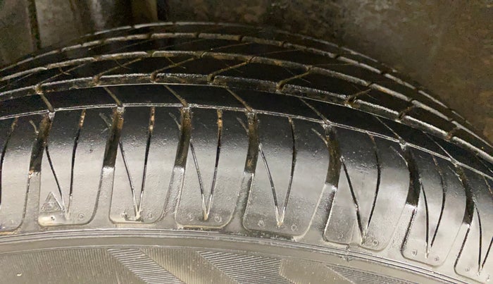 2022 Toyota URBAN CRUISER PREMIUM GRADE AT, Petrol, Automatic, 23,617 km, Right Rear Tyre Tread