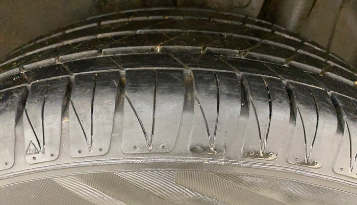 2022 Toyota URBAN CRUISER PREMIUM GRADE AT, Petrol, Automatic, 23,617 km, Left Rear Tyre Tread