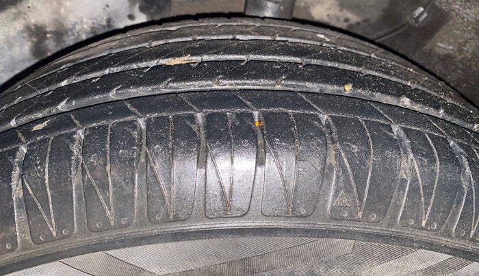 2022 KIA SONET HTX 1.0 IMT, Petrol, Manual, 27,105 km, Left Front Tyre Tread