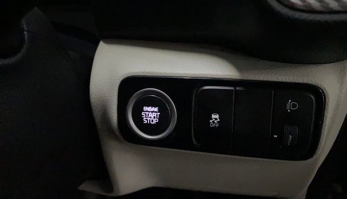 2022 KIA SONET HTX 1.0 IMT, Petrol, Manual, 27,105 km, Keyless Start/ Stop Button