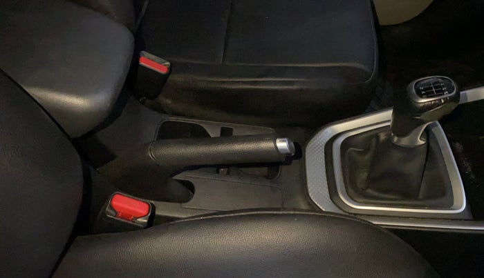 2022 KIA SONET HTX 1.0 IMT, Petrol, Manual, 27,105 km, Gear Lever