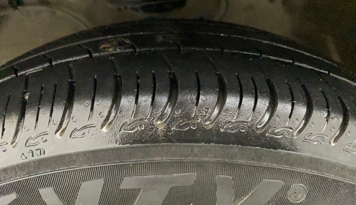 2020 Maruti S PRESSO VXI (O) CNG, CNG, Manual, 73,970 km, Left Front Tyre Tread