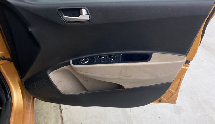 2016 Hyundai Grand i10 ASTA 1.1 CRDI, Diesel, Manual, 92,725 km, Driver Side Door Panels Control