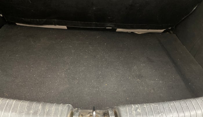 2016 Hyundai Grand i10 ASTA 1.1 CRDI, Diesel, Manual, 92,725 km, Boot Inside