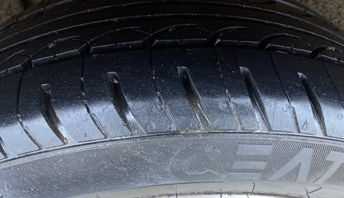 2016 Hyundai Grand i10 ASTA 1.1 CRDI, Diesel, Manual, 92,725 km, Right Rear Tyre Tread