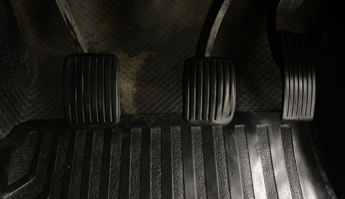 2016 Hyundai Grand i10 ASTA 1.1 CRDI, Diesel, Manual, 92,725 km, Pedals