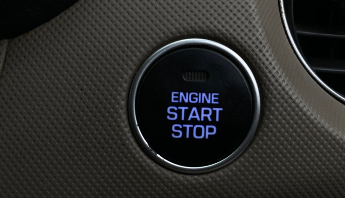 2016 Hyundai Grand i10 ASTA 1.1 CRDI, Diesel, Manual, 92,725 km, Keyless Start/ Stop Button