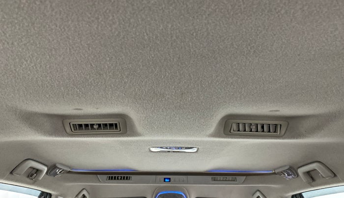 2016 Toyota Innova Crysta 2.7 ZX AT 7 STR, Petrol, Automatic, 65,820 km, Rear AC Vents