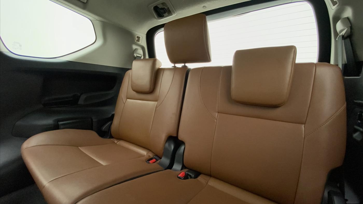 2016 Toyota Innova Crysta 2.7 ZX AT 7 STR, Petrol, Automatic, 65,820 km, Third Seat Row ( optional )