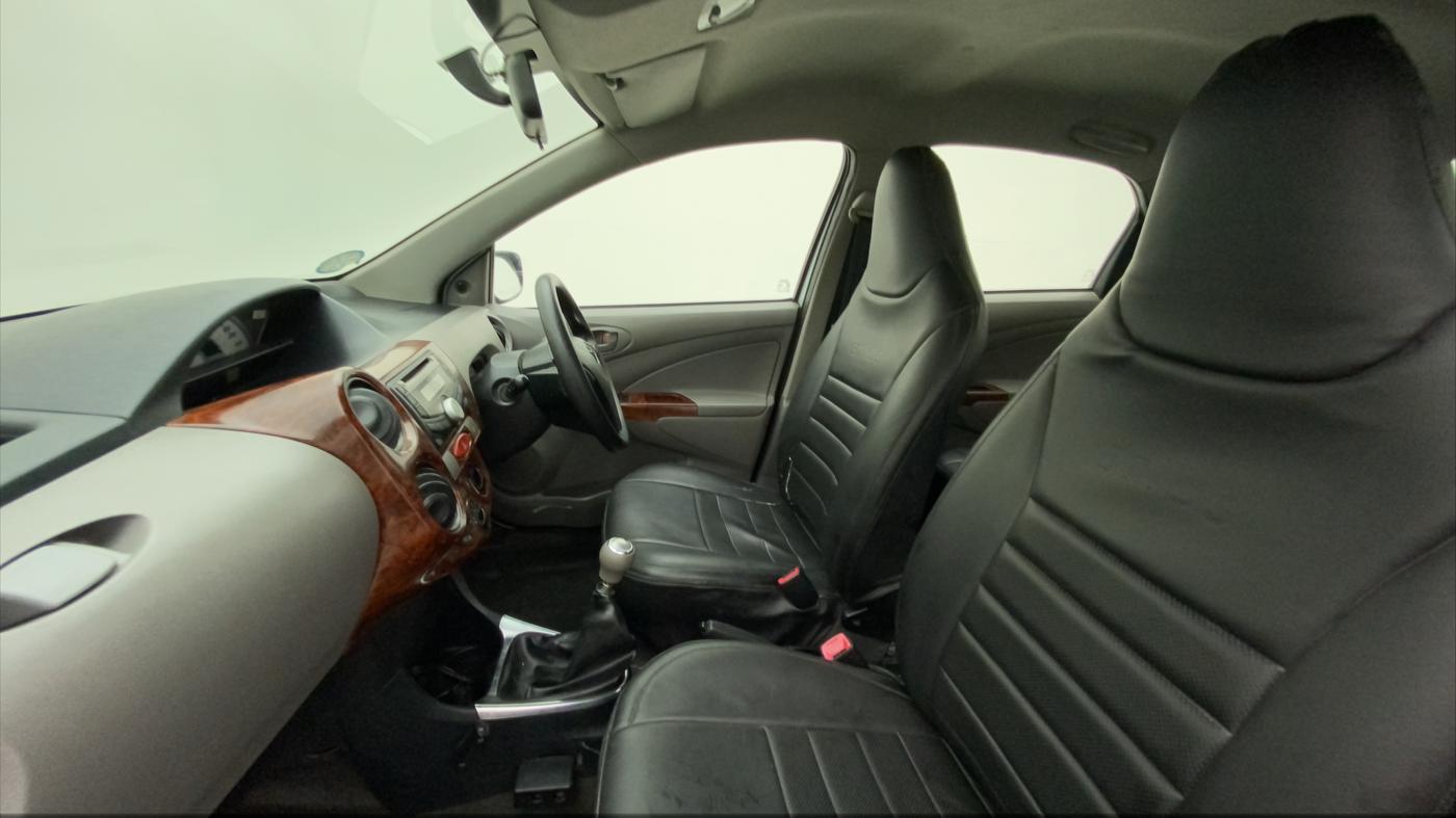 2011 Toyota Etios G, Petrol, Manual, 38,817 km, Right Side Front Door Cabin