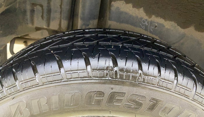 2015 Maruti Swift Dzire VXI, Petrol, Manual, 72,166 km, Right Rear Tyre Tread
