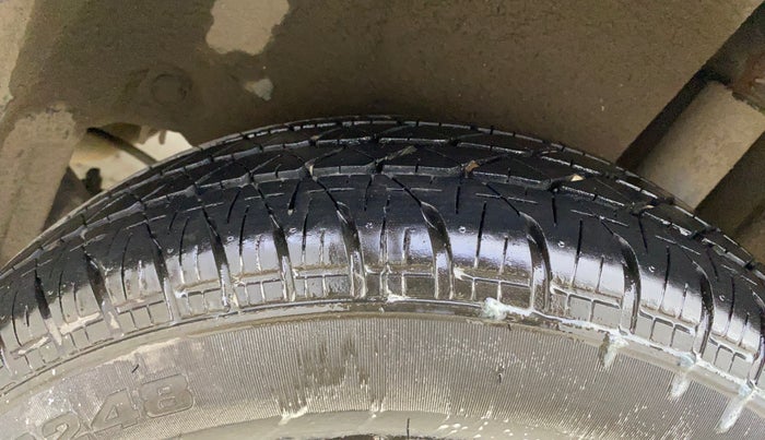 2015 Maruti Swift Dzire VXI, Petrol, Manual, 72,166 km, Left Rear Tyre Tread