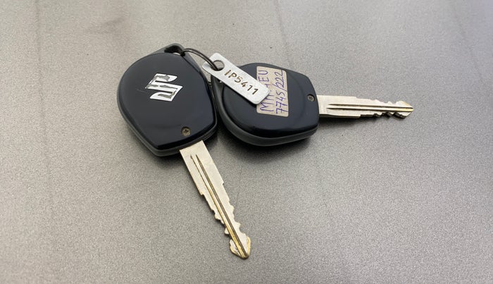 2015 Maruti Swift Dzire VXI, Petrol, Manual, 72,166 km, Key Close Up