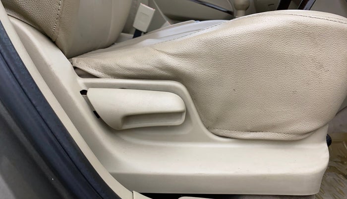 2015 Maruti Swift Dzire VXI, Petrol, Manual, 72,166 km, Driver Side Adjustment Panel