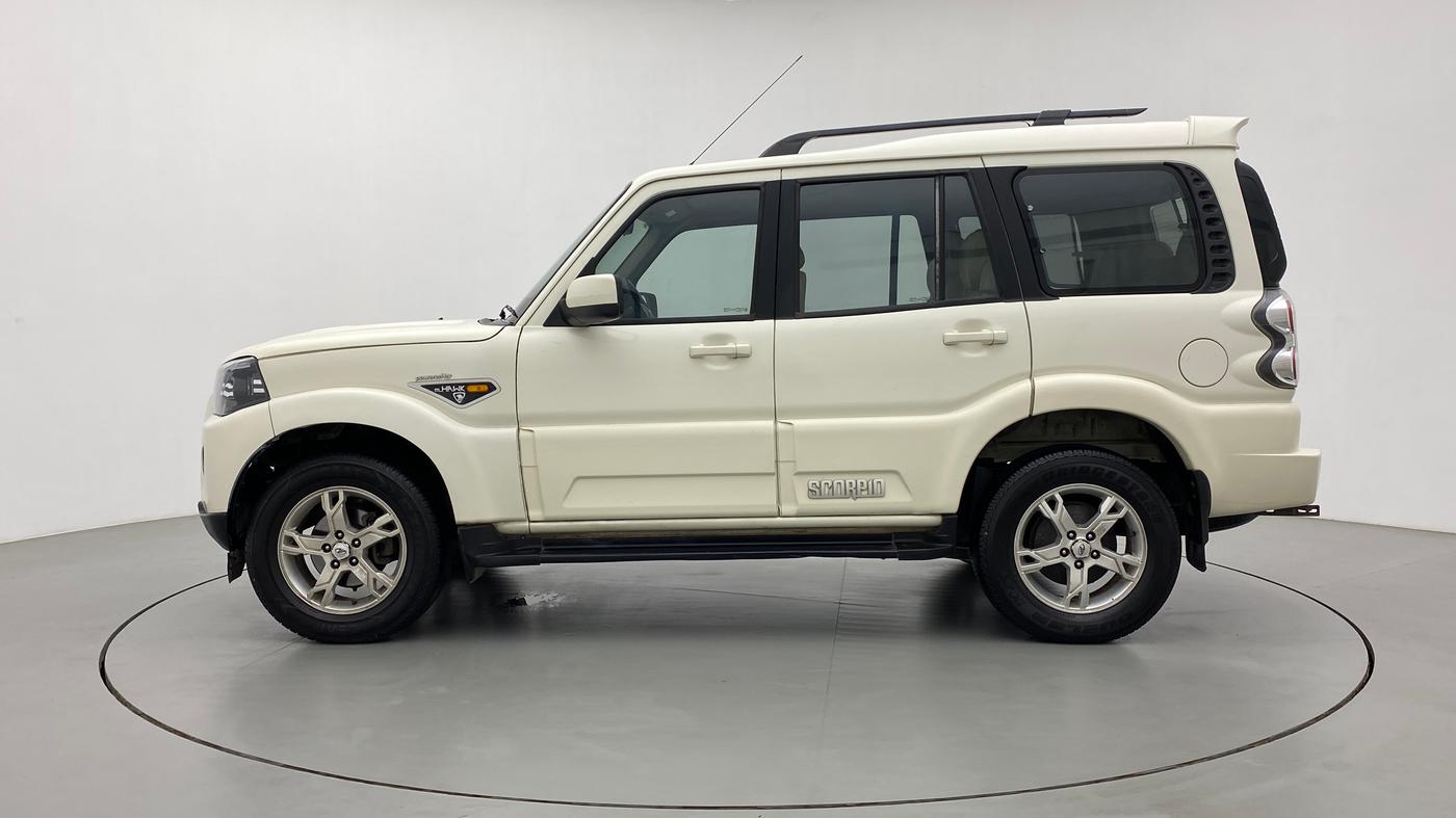 2015 Mahindra Scorpio S10 AT, Diesel, Automatic, 90,893 km, Left Side