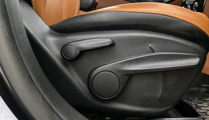 2018 Jeep Compass LONGITUDE 2.0 DIESEL, Diesel, Manual, 59,384 km, Driver Side Adjustment Panel