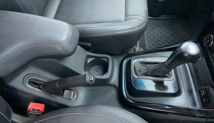2017 Tata Hexa Varicor 400 XTA, Diesel, Automatic, 73,660 km, Gear Lever