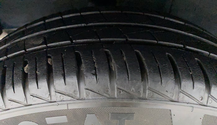 2019 Hyundai GRAND I10 NIOS SPORTZ DIESEL AT, Diesel, Automatic, 25,766 km, Right Rear Tyre Tread