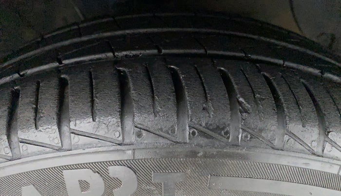 2019 Hyundai GRAND I10 NIOS SPORTZ DIESEL AT, Diesel, Automatic, 25,766 km, Right Front Tyre Tread