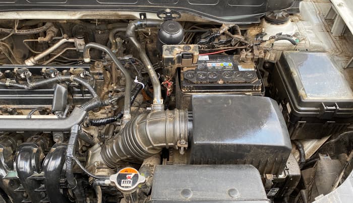 2022 Hyundai VENUE E 1.2, Petrol, Manual, 30,338 km, Engine View - Left