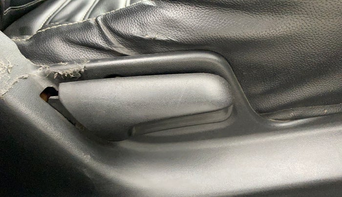 2013 Maruti Swift VDI, Diesel, Manual, 1,17,217 km, Driver Side Adjustment Panel