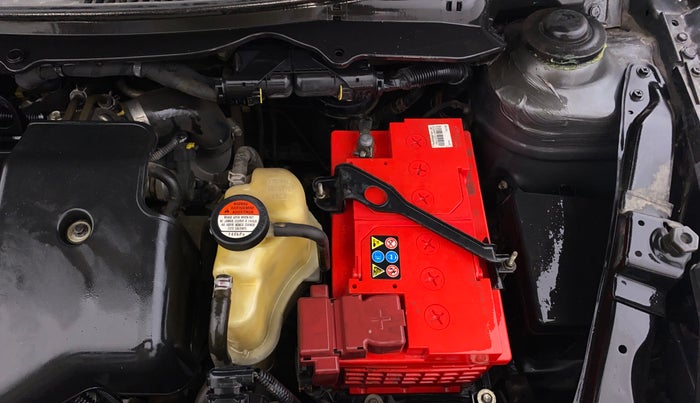 2013 Maruti Swift VDI, Diesel, Manual, 1,17,217 km, Engine View - Left