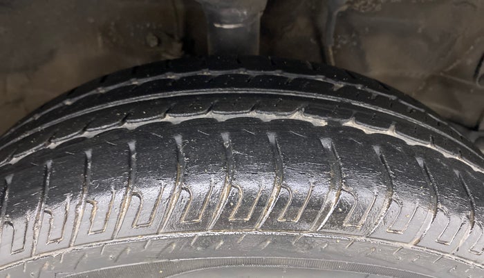 2017 Maruti Wagon R 1.0 VXI (O) AMT, Petrol, Automatic, 37,120 km, Right Front Tyre Tread