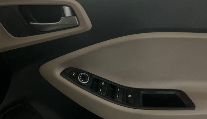 2015 Hyundai Elite i20 ASTA 1.2, Petrol, Manual, 46,141 km, Driver Side Door Panels Control