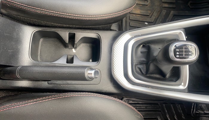 2020 KIA SONET HTX 1.5, Diesel, Manual, 46,808 km, Gear Lever