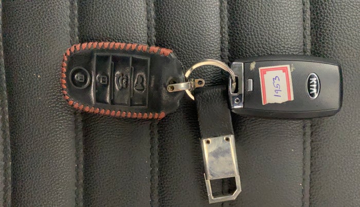 2020 KIA SONET HTX 1.5, Diesel, Manual, 46,808 km, Key Close Up