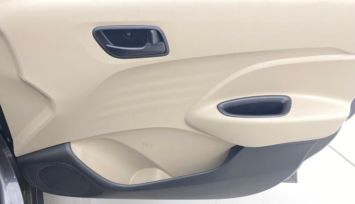 2022 Hyundai NEW SANTRO ERA EXECUTIVE, Petrol, Manual, 68,647 km, Driver Side Door Panels Control