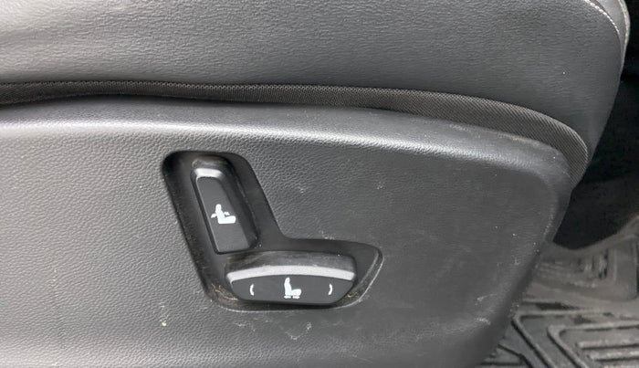 2019 MG HECTOR SHARP 1.5 DCT PETROL, Petrol, Automatic, 48,926 km, Driver Side Adjustment Panel