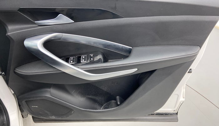 2019 MG HECTOR SHARP 1.5 DCT PETROL, Petrol, Automatic, 48,926 km, Driver Side Door Panels Control