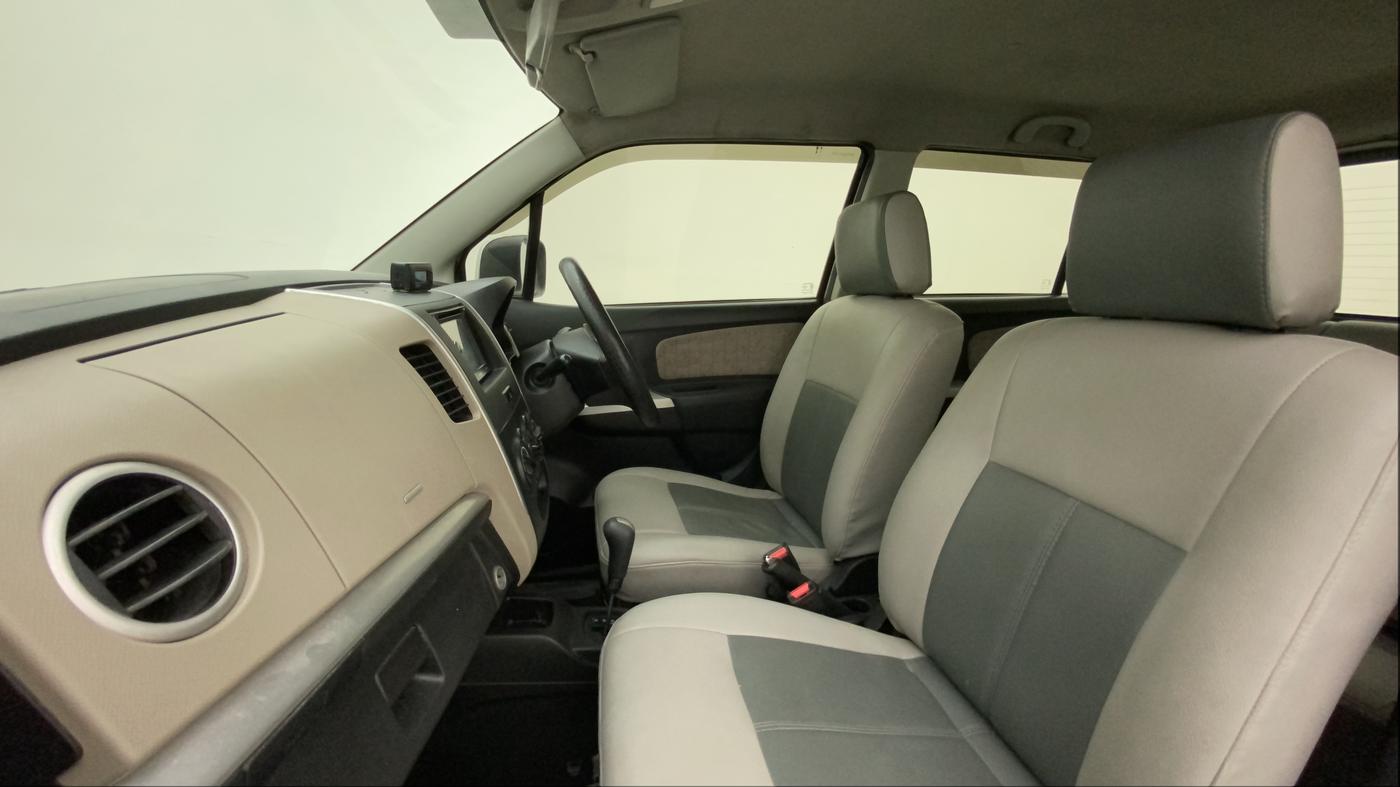 2016 Maruti Wagon R 1.0 VXI AMT, Petrol, Automatic, 65,727 km, Right Side Front Door Cabin