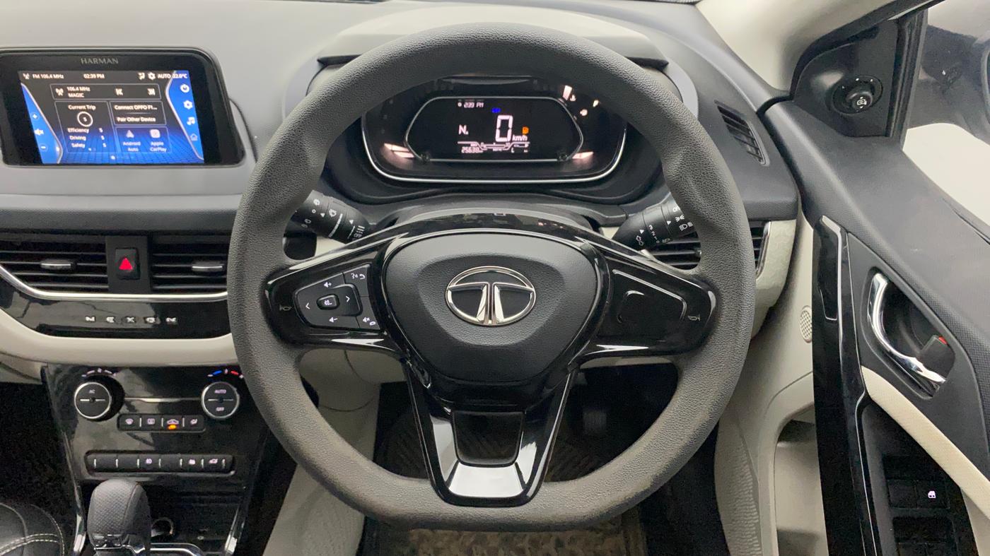 2022 Tata NEXON XZA PLUS DIESEL, Diesel, Automatic, 25,552 km, Steering Wheel Close Up