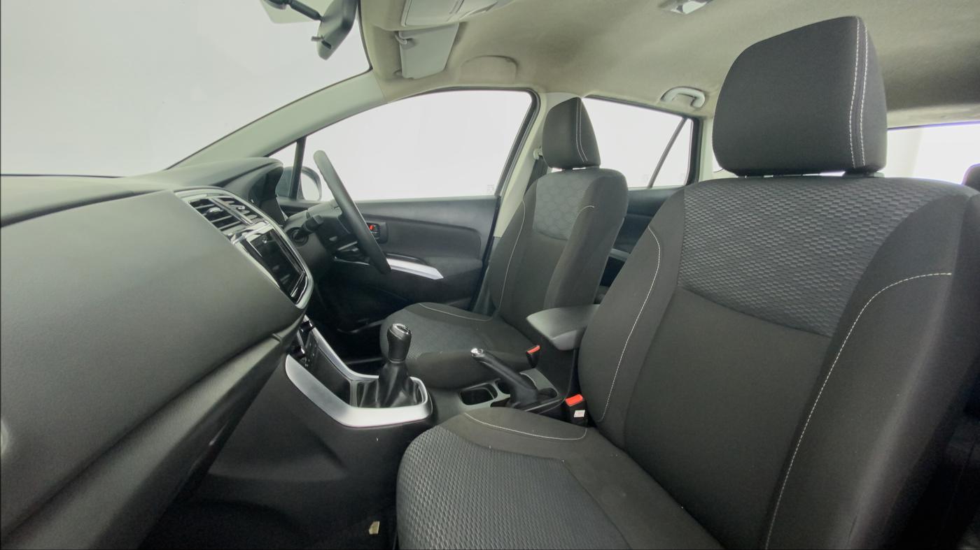 2019 Maruti S Cross ZETA 1.3, Diesel, Manual, 59,386 km, Right Side Front Door Cabin