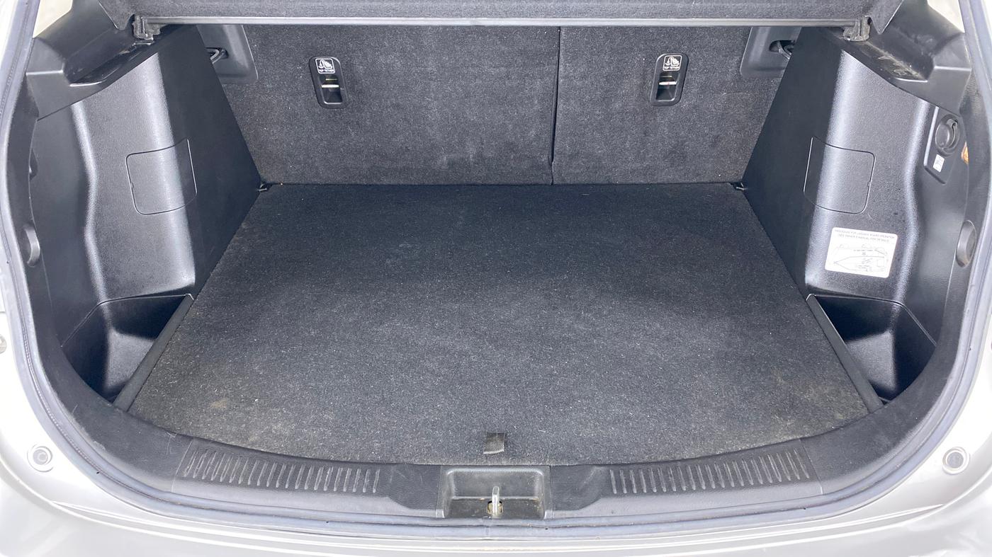 2019 Maruti S Cross ZETA 1.3, Diesel, Manual, 59,386 km, Boot Inside